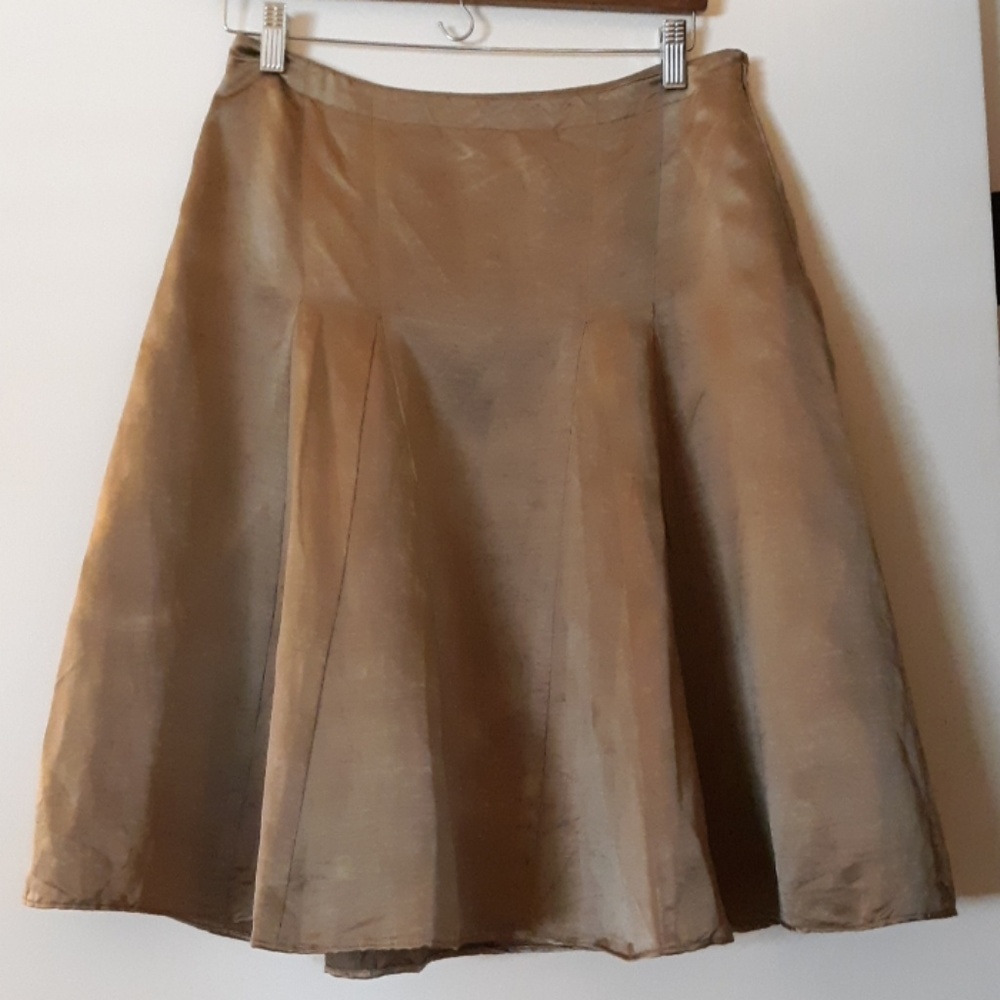Banana Republic  fun flirty party skirt